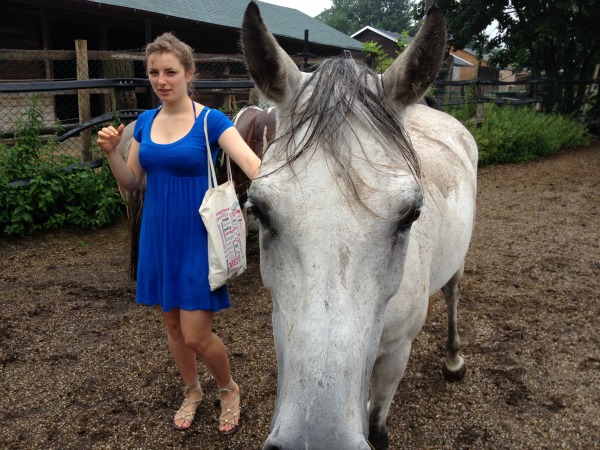 Rosa vom betterplace-Lab beim Reitverein in Zehlendorf